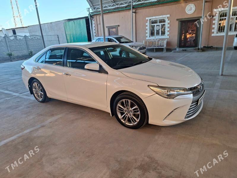 Toyota Camry 2017 - 220 000 TMT - Бузмеин - img 1