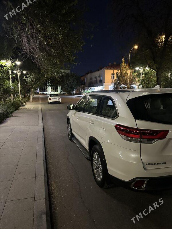 Toyota Highlander 2019 - 499 000 TMT - Ашхабад - img 9
