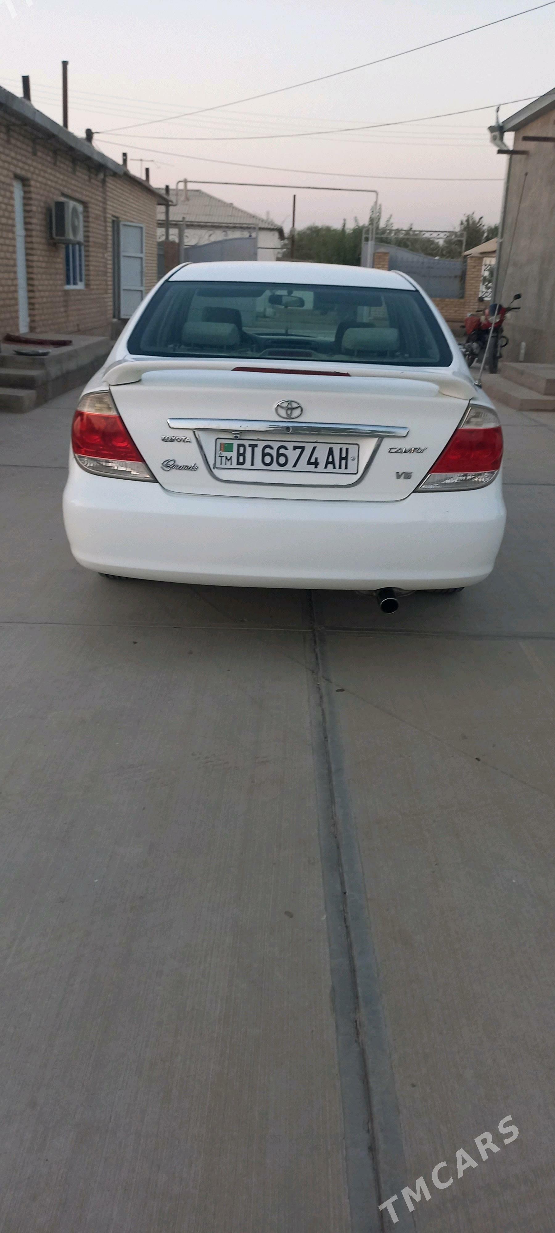 Toyota Camry 2002 - 175 000 TMT - Теджен - img 6
