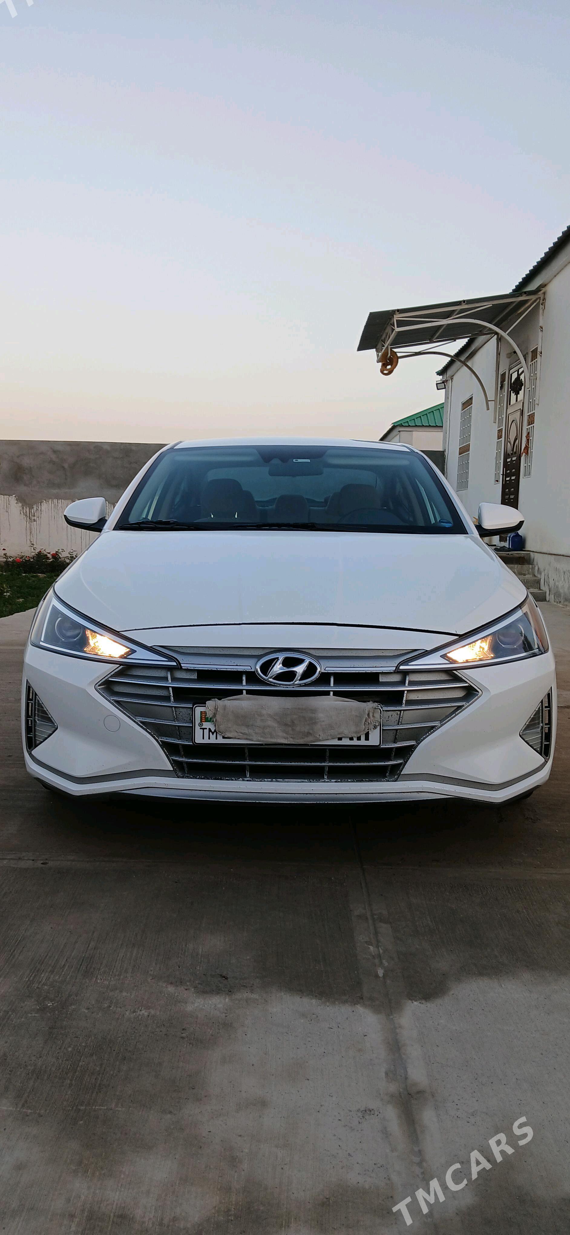 Hyundai Elantra 2020 - 220 000 TMT - Гёкдепе - img 1