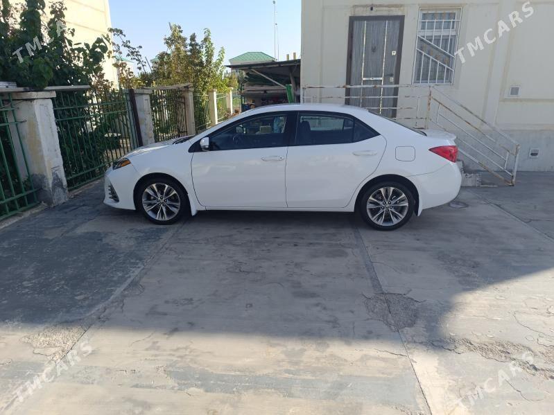 Toyota Corolla 2018 - 200 000 TMT - Кëши - img 4