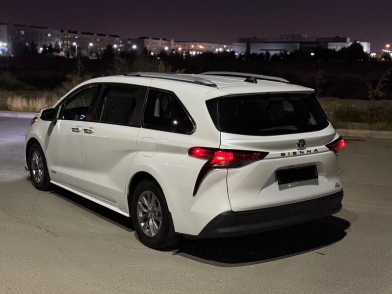 Toyota Sienna 2021 - 480 000 TMT - Aşgabat - img 4