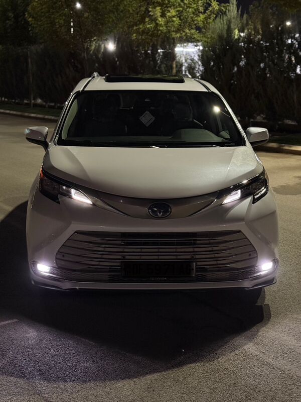 Toyota Sienna 2021 - 480 000 TMT - Aşgabat - img 3