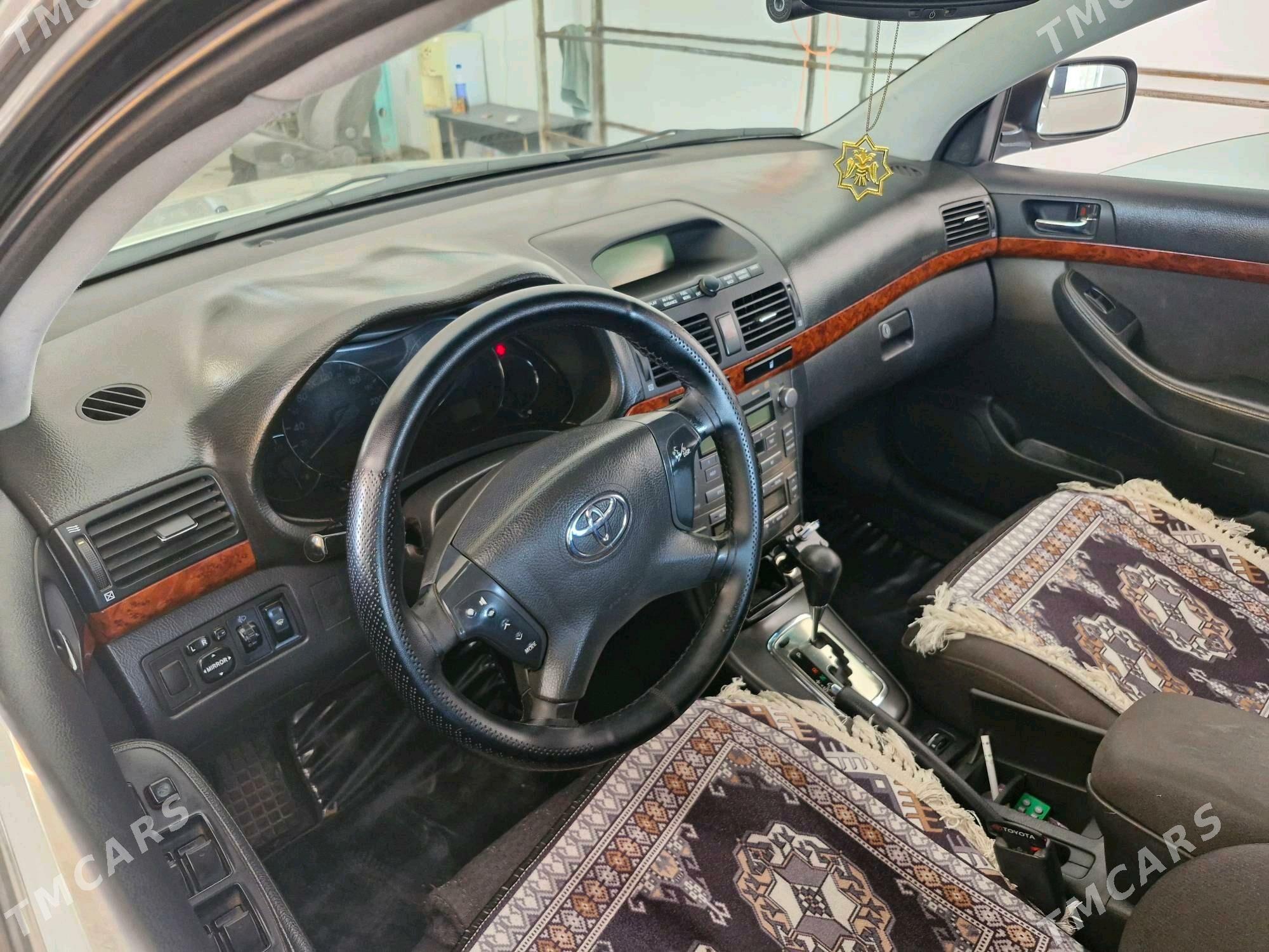 Toyota Avensis 2004 - 125 000 TMT - Дашогуз - img 1
