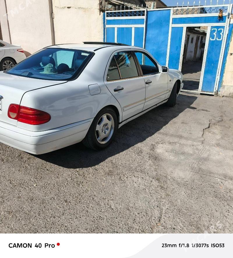 Mercedes-Benz E320 1996 - 70 000 TMT - Ak bugdaý etraby - img 4