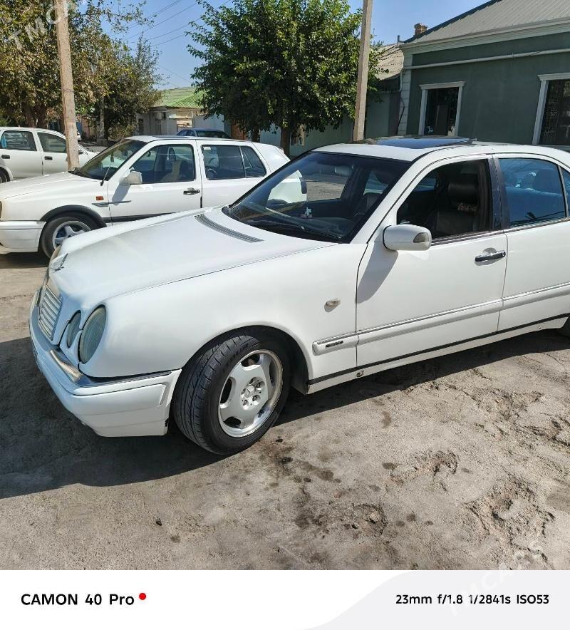 Mercedes-Benz E320 1996 - 70 000 TMT - Ak bugdaý etraby - img 2