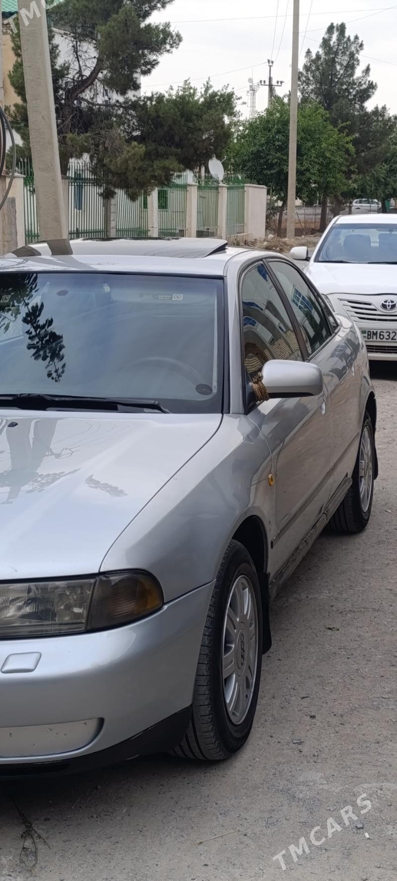 Audi A4 1999 - 70 000 TMT - Анев - img 6