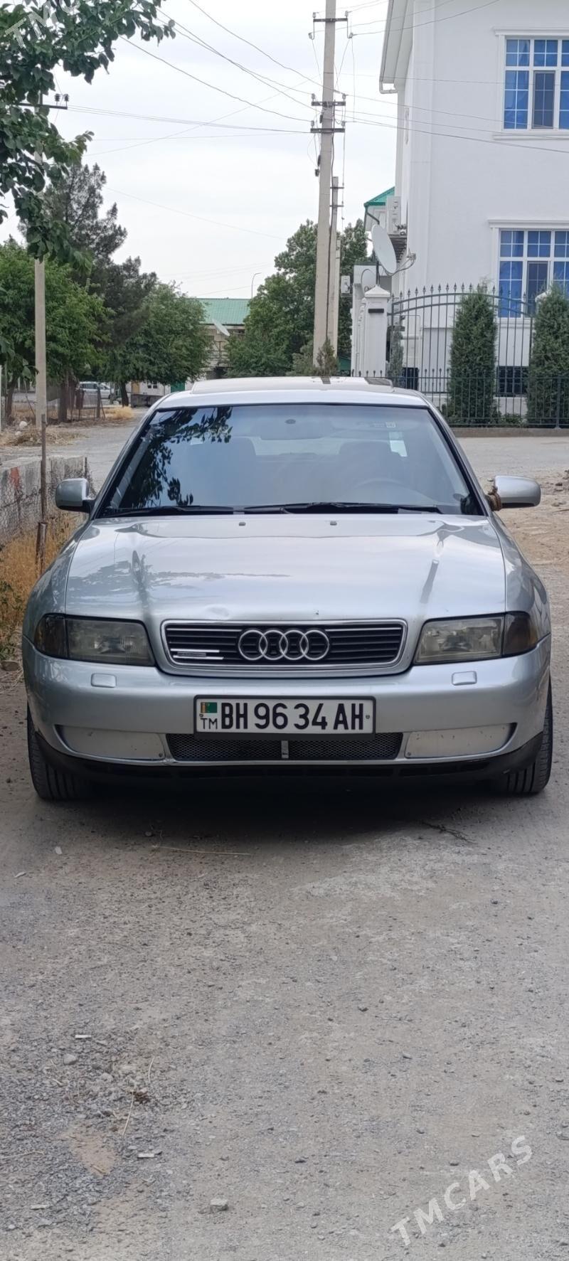 Audi A4 1999 - 70 000 TMT - Анев - img 4