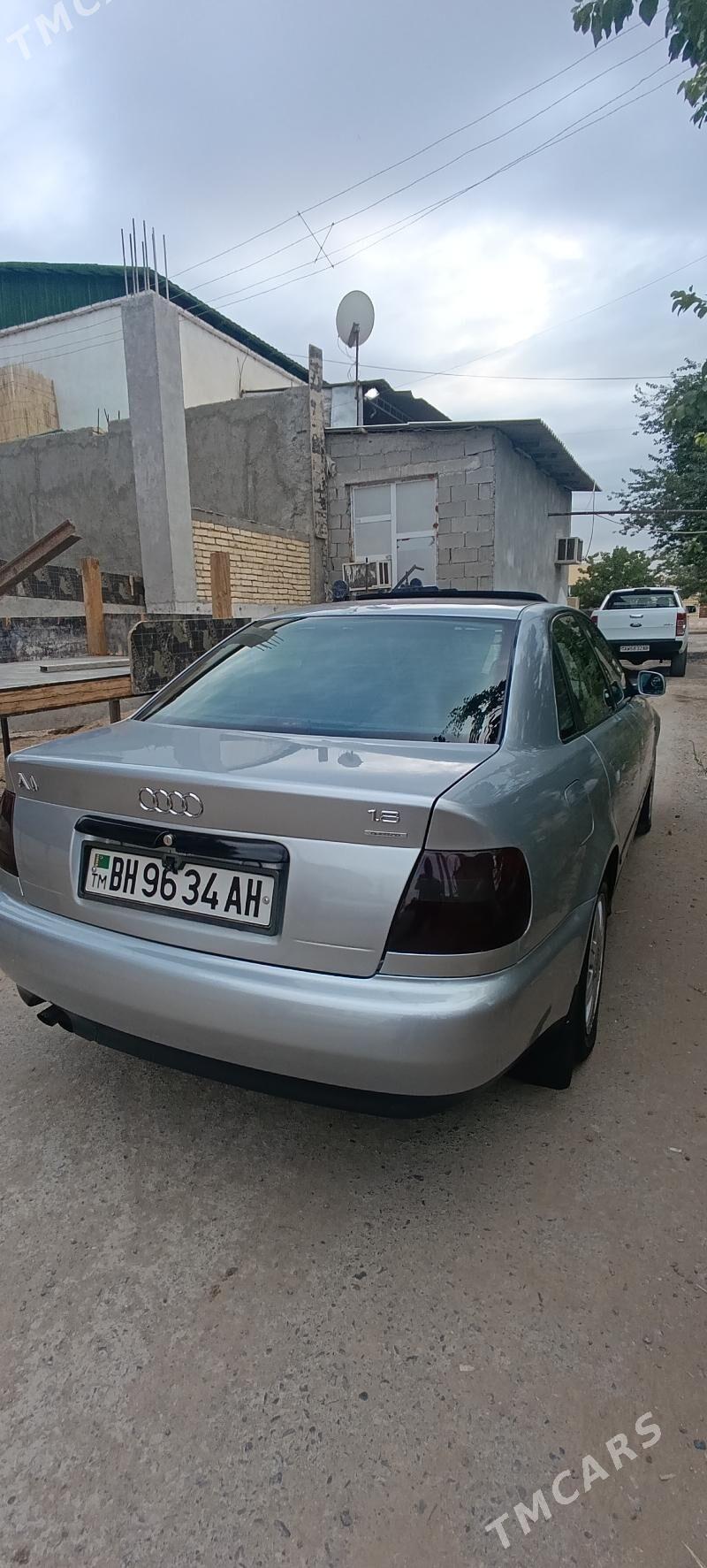 Audi A4 1999 - 70 000 TMT - Анев - img 10