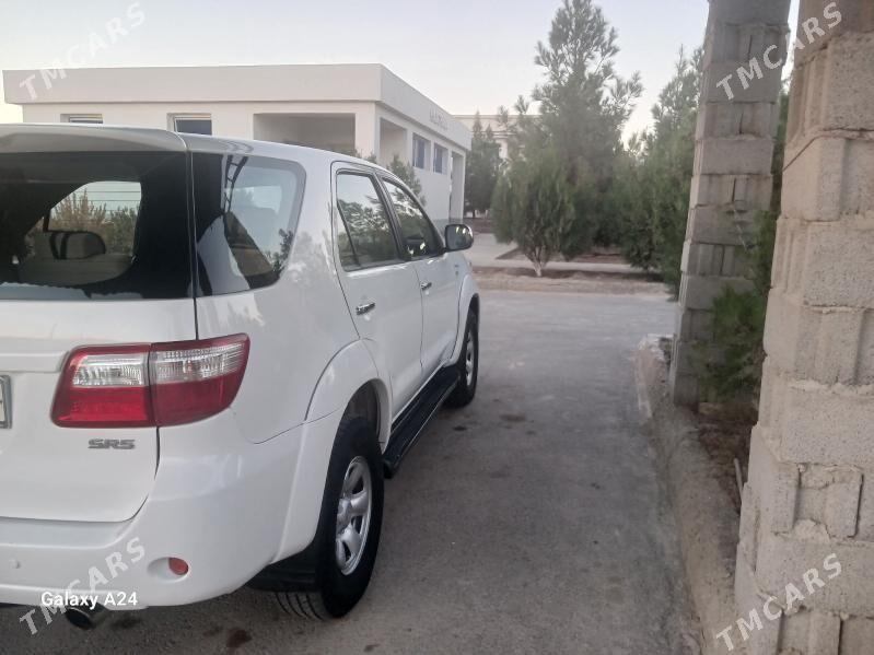 Toyota Fortuner 2012 - 265 000 TMT - Бахарден - img 5