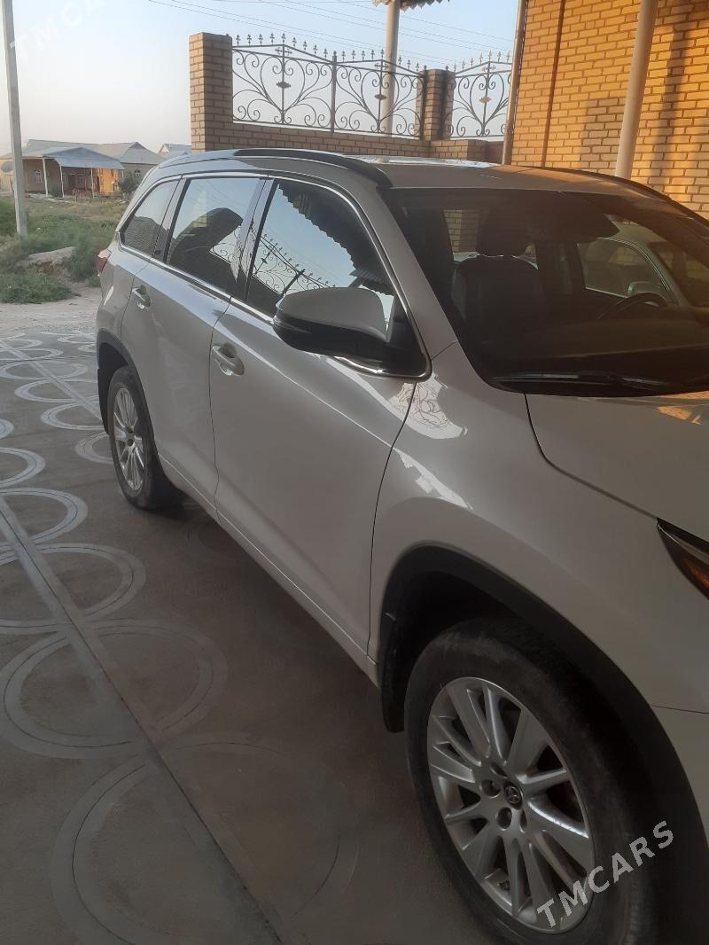 Toyota Highlander 2018 - 500 000 TMT - Mary - img 3