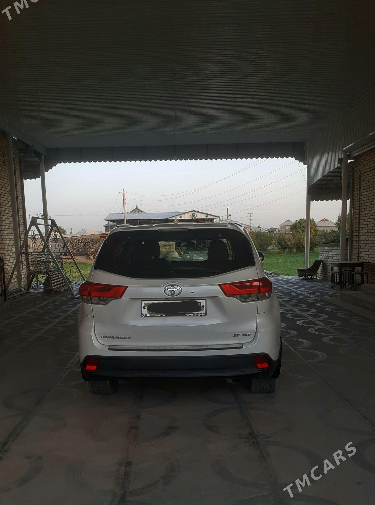 Toyota Highlander 2018 - 500 000 TMT - Mary - img 2