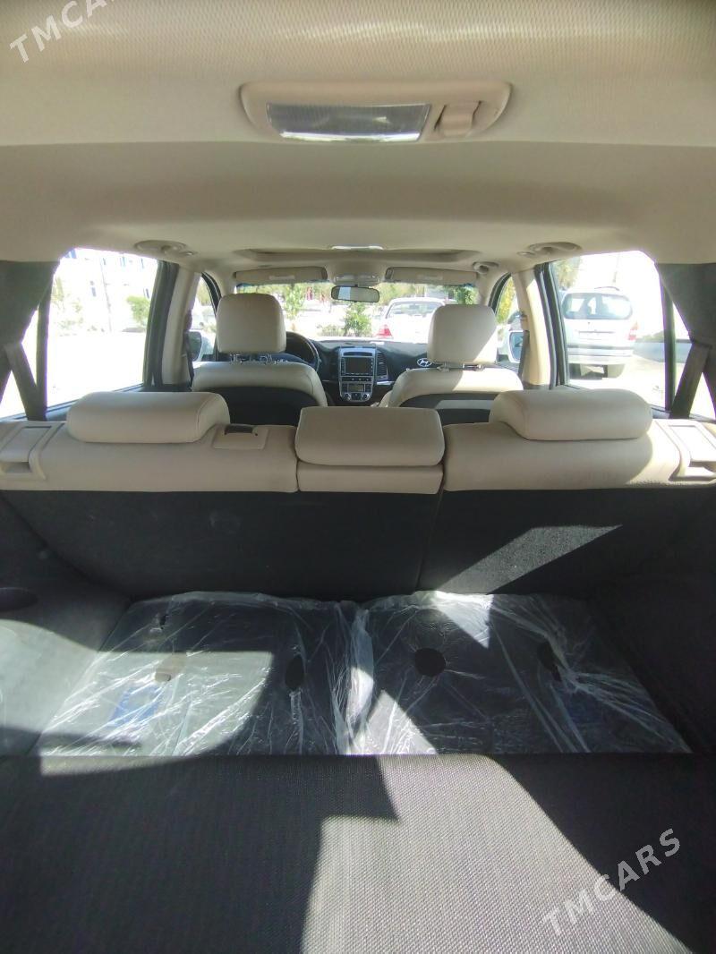 Hyundai Santa Fe 2010 - 220 000 TMT - Ашхабад - img 6
