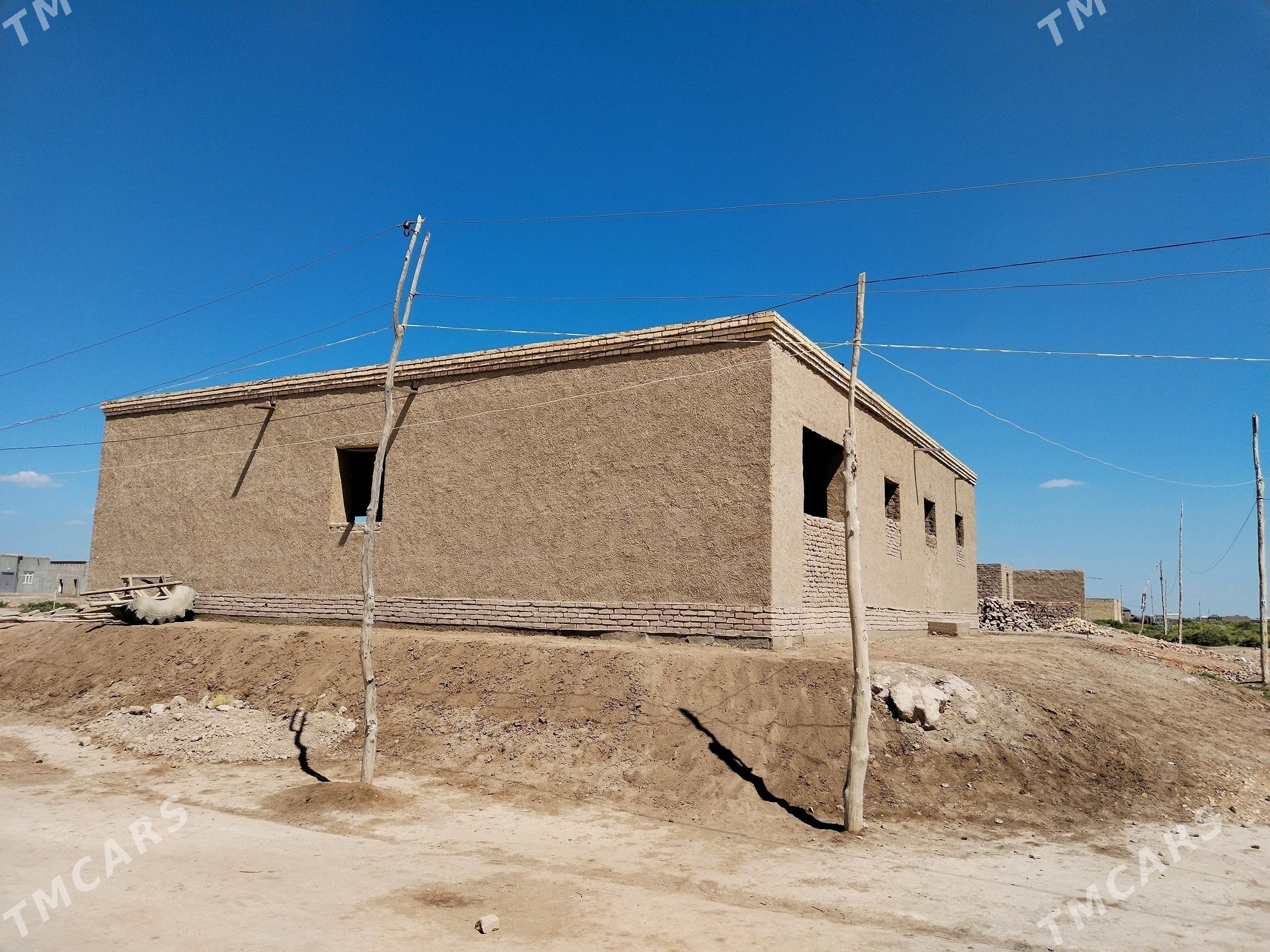 Satlyk jay - Гурбансолтан Едже - img 1