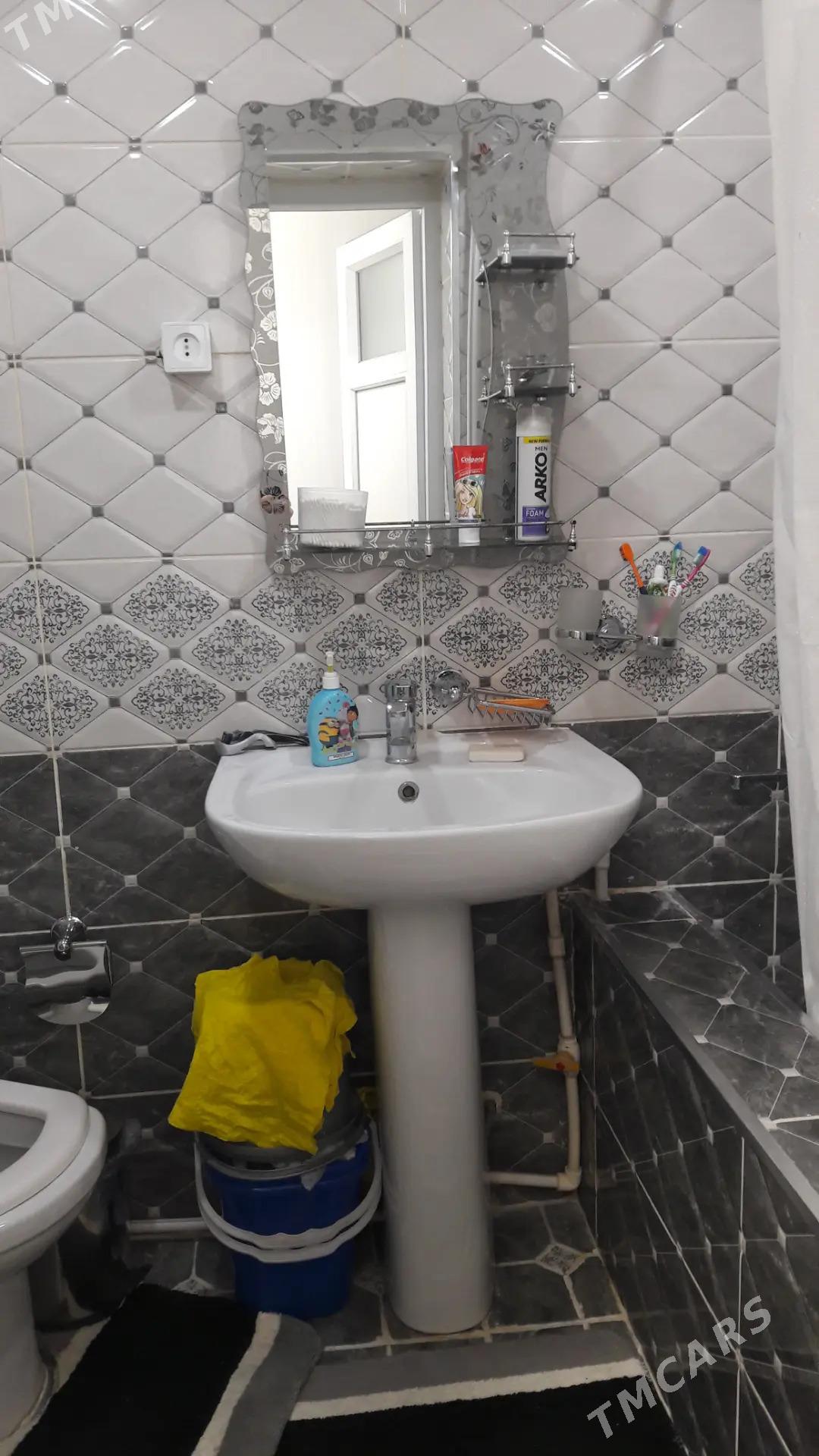 5микр. 2эт. 4комн. - 5 мкр - img 3