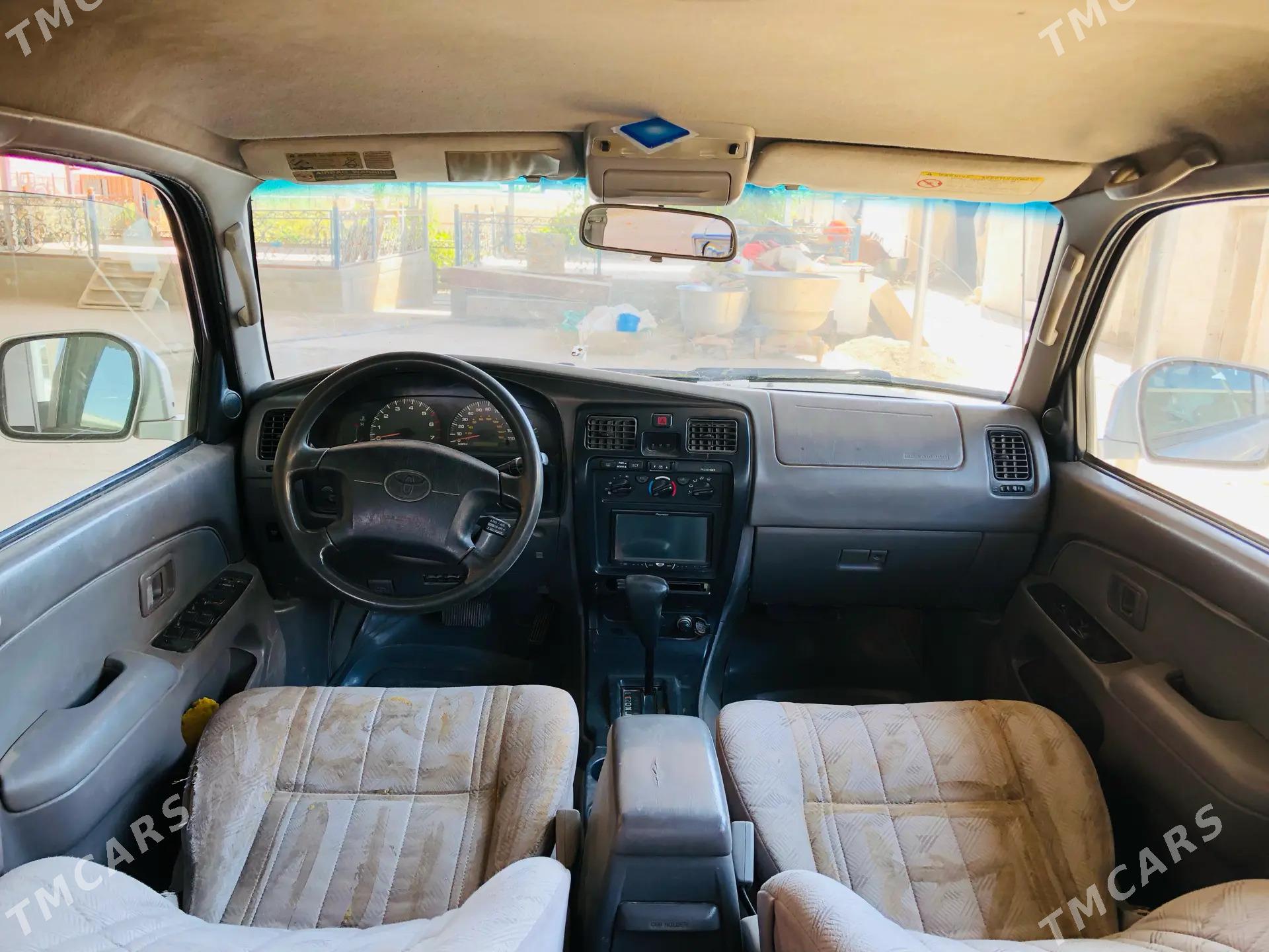 Toyota 4Runner 2002 - 130 000 TMT - Мургап - img 4