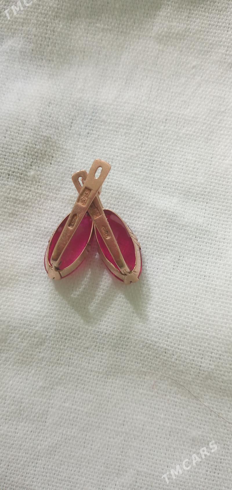 gyzyl gulak halka gadymky - Köneürgenç - img 2