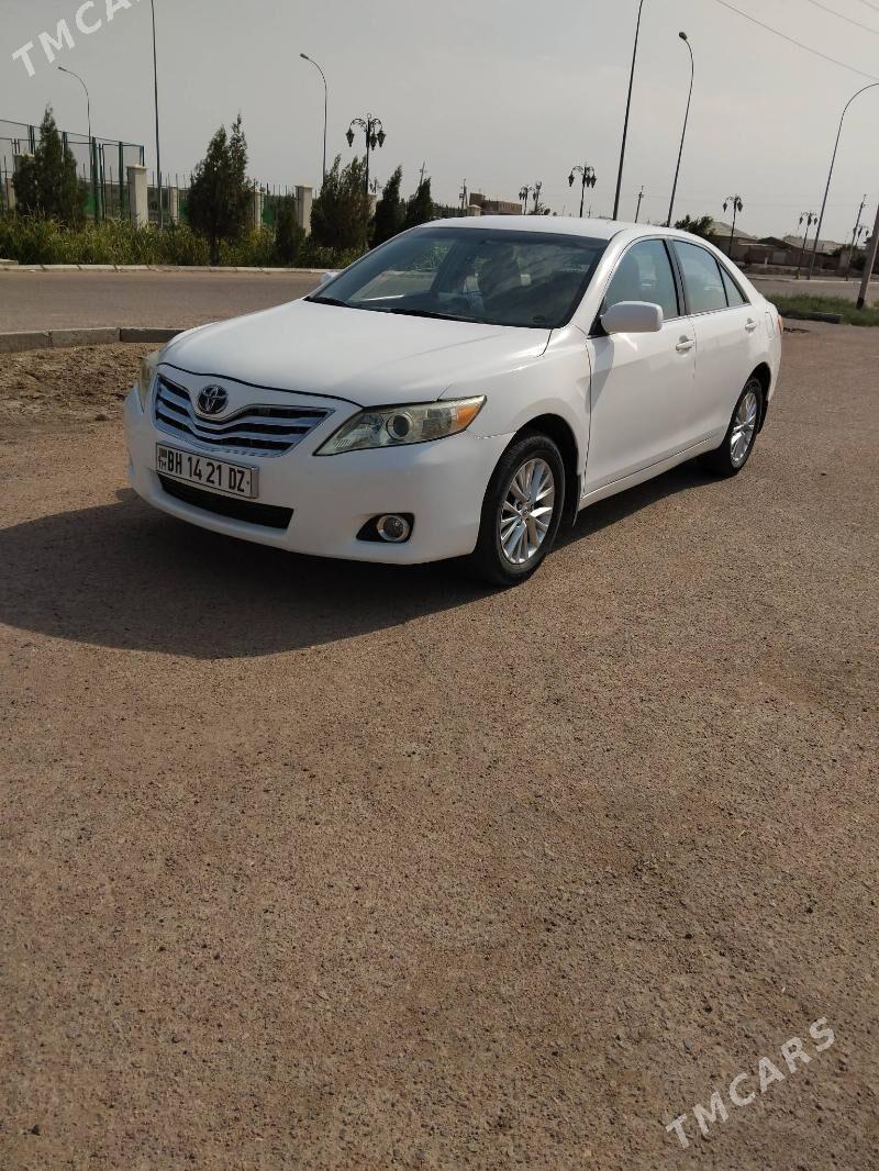 Toyota Camry 2011 - 165 000 TMT - Гороглы (Тагта) - img 1