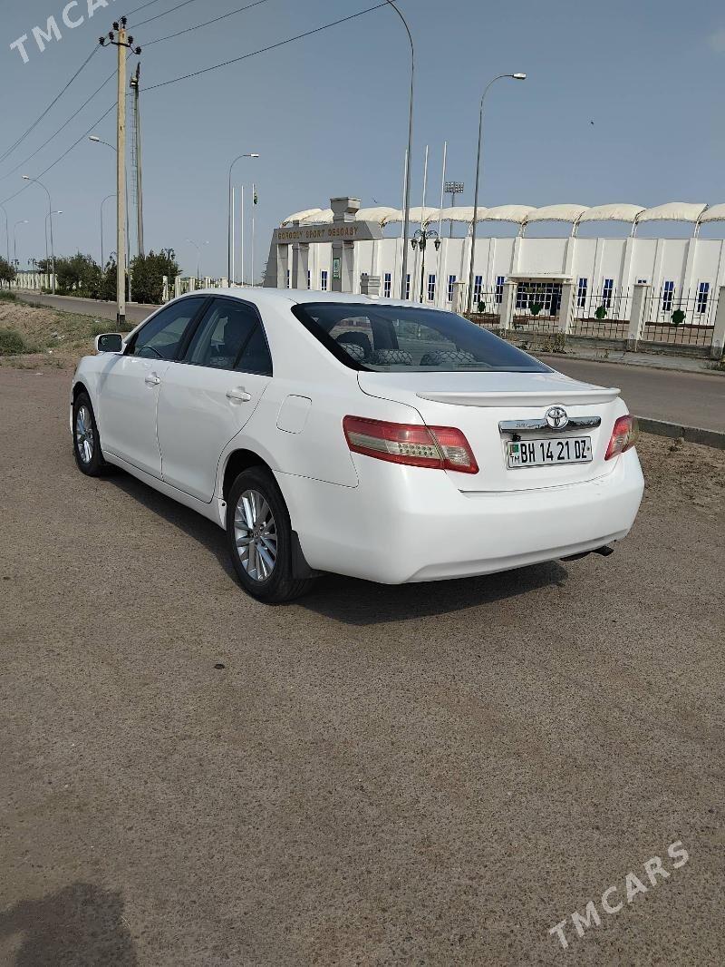 Toyota Camry 2011 - 165 000 TMT - Гороглы (Тагта) - img 4