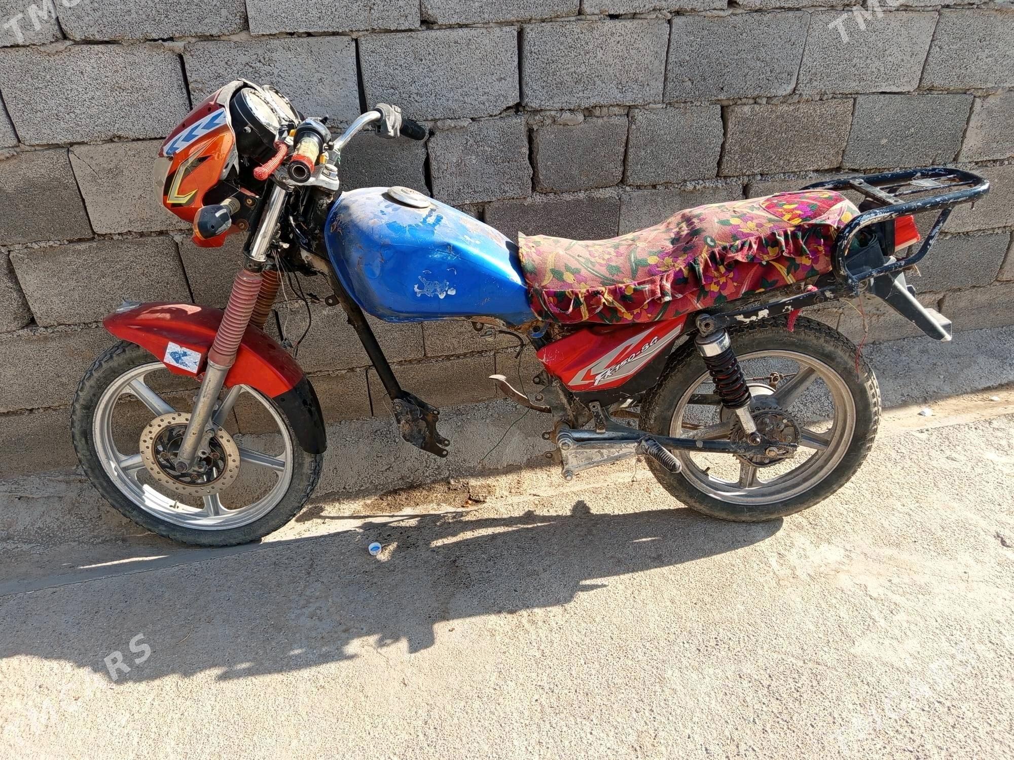 Fekon FK150-8G 2015 - 6 000 TMT - Достлук - img 2