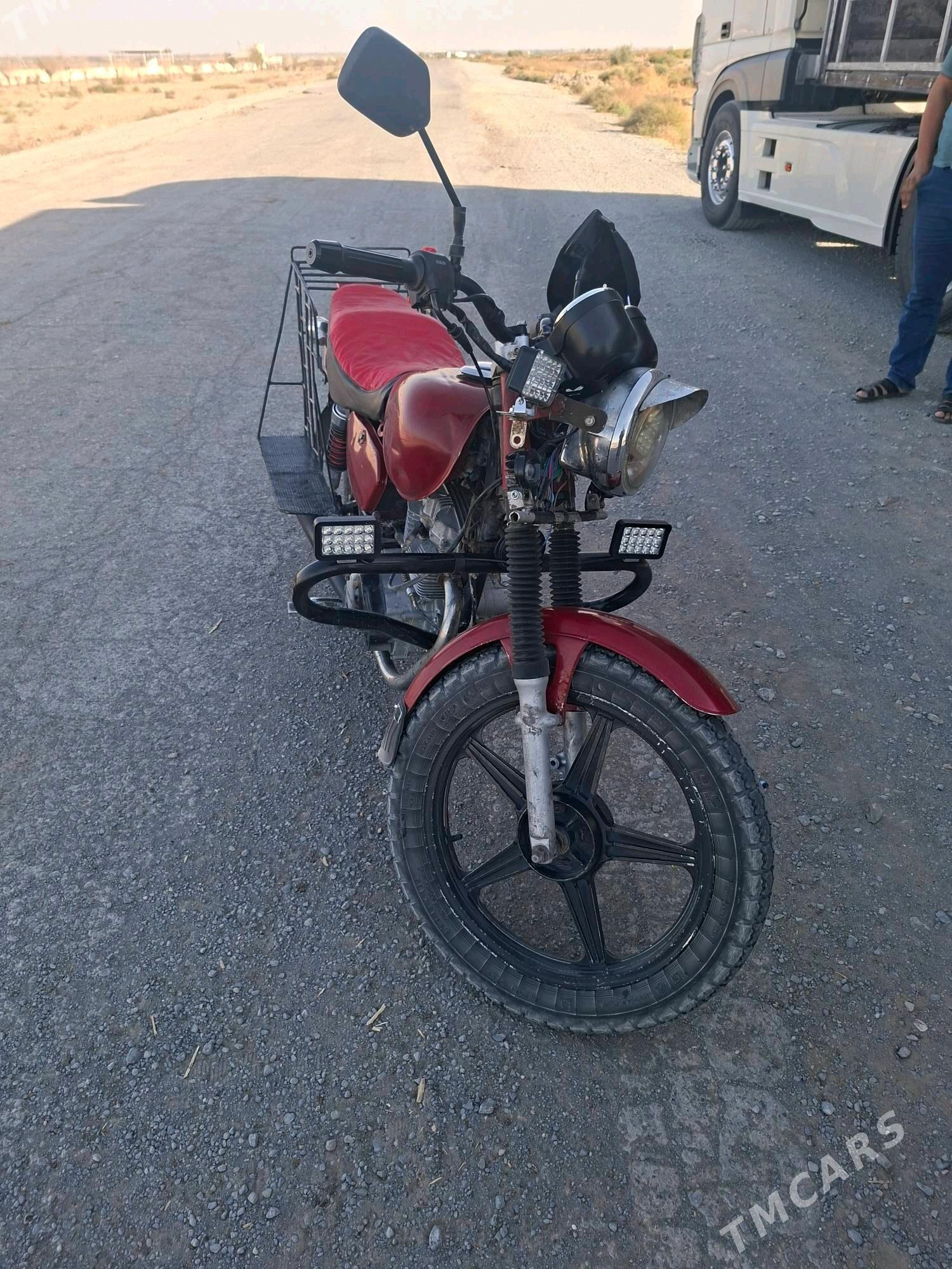 Fekon FK150-8G 2008 - 10 000 TMT - Bäherden - img 1