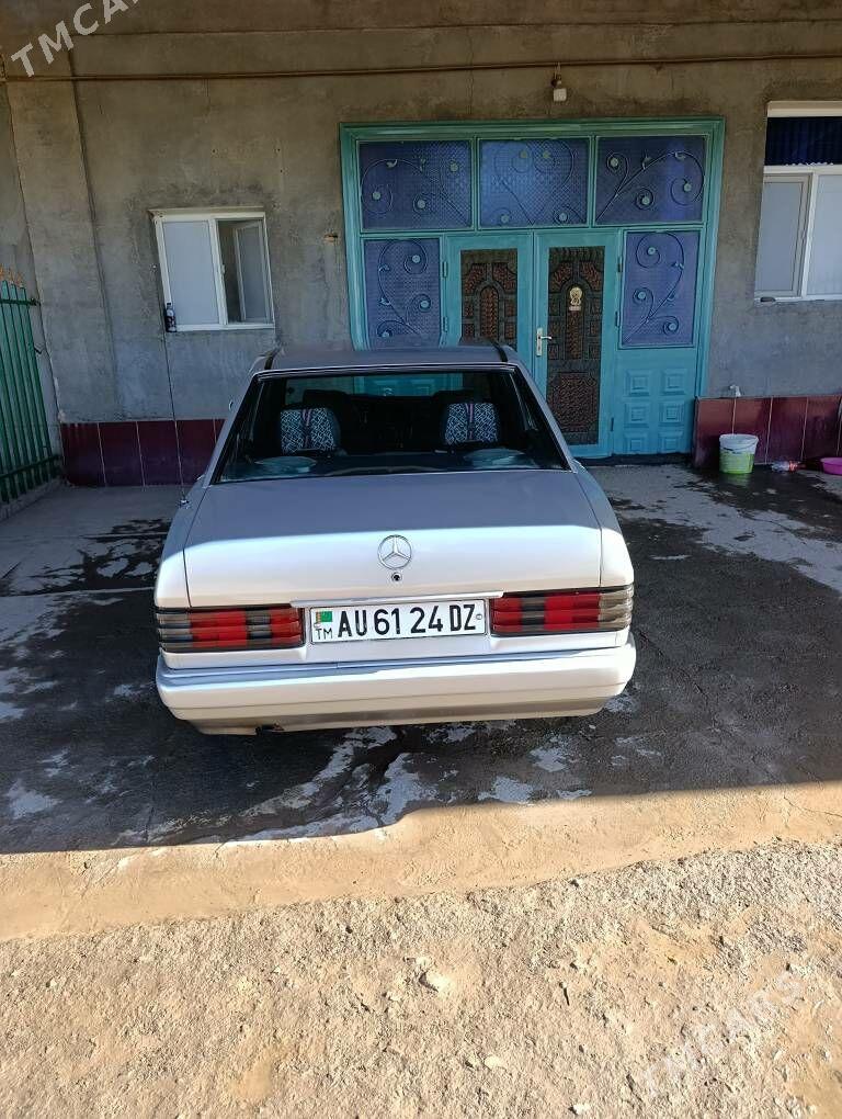 Mercedes-Benz 190E 1991 - 80 000 TMT - Шабатский этрап - img 1