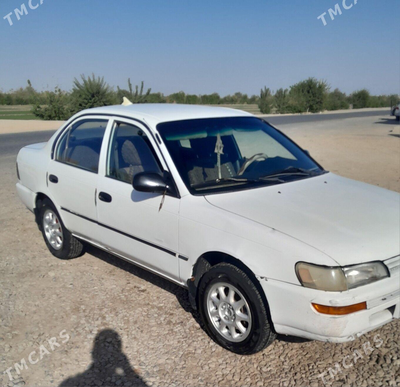 Toyota Corolla 1993 - 45 000 TMT - Халач - img 1