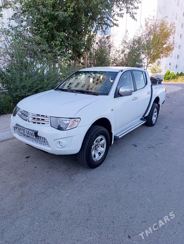 Mitsubishi L200 2011 - 195 000 TMT - 10 мкр - img 1