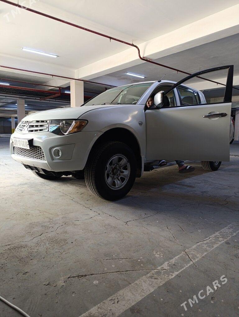 Mitsubishi L200 2011 - 195 000 TMT - 10 мкр - img 6