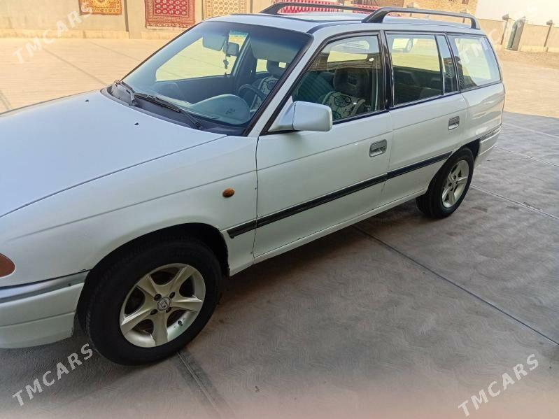 Opel Astra 1994 - 38 000 TMT - Бабадайхан - img 1
