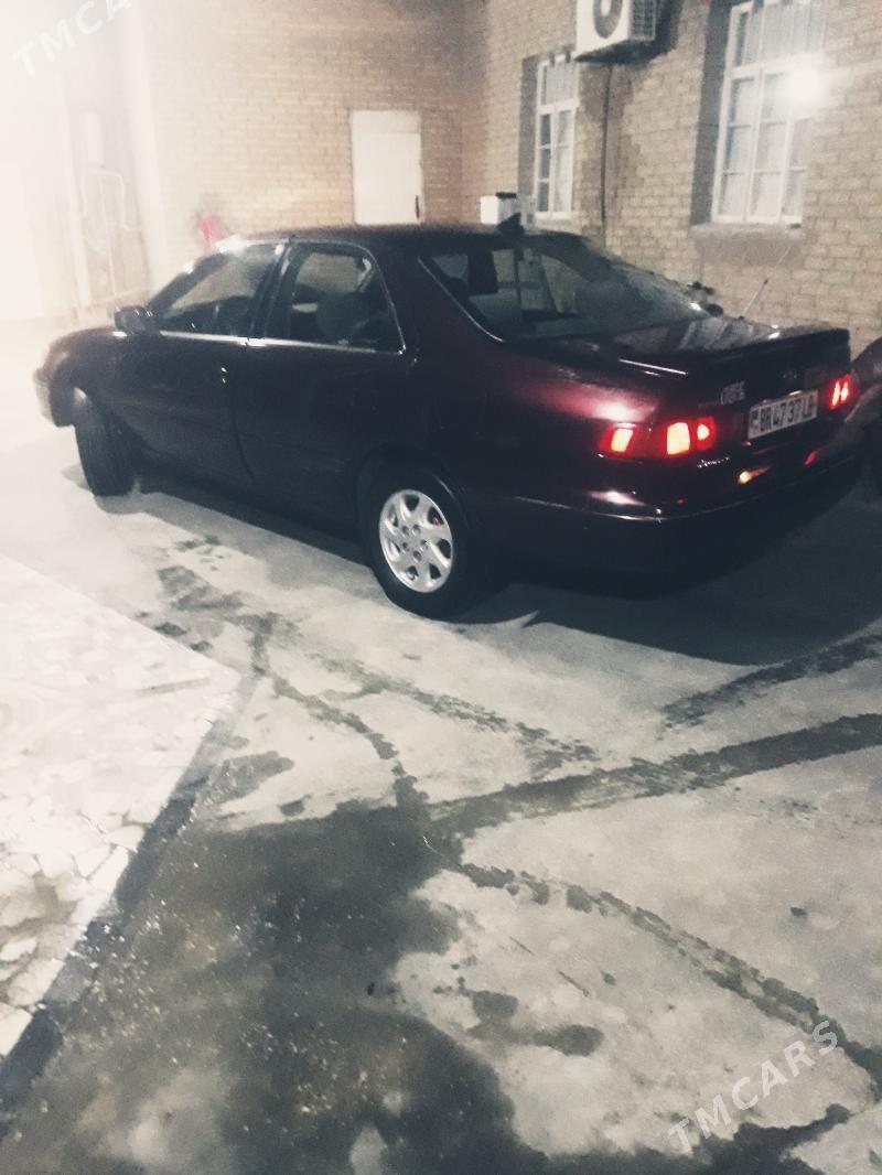 Toyota Camry 2000 - 136 000 TMT - Дянев - img 1