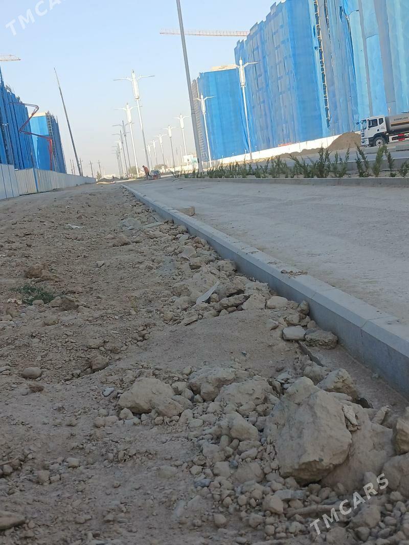 Iṣgar gerek - Аркадаг - img 1