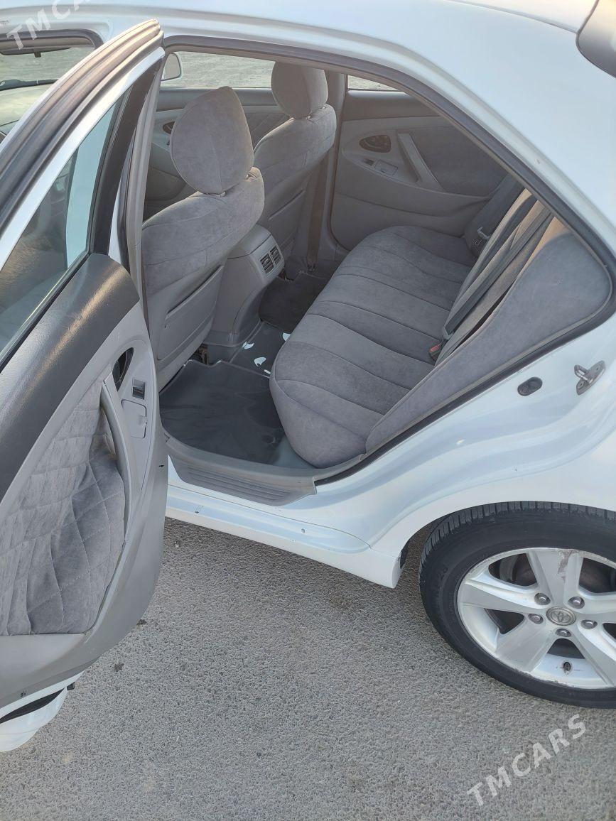 Toyota Camry 2010 - 140 000 TMT - Гёкдепе - img 5