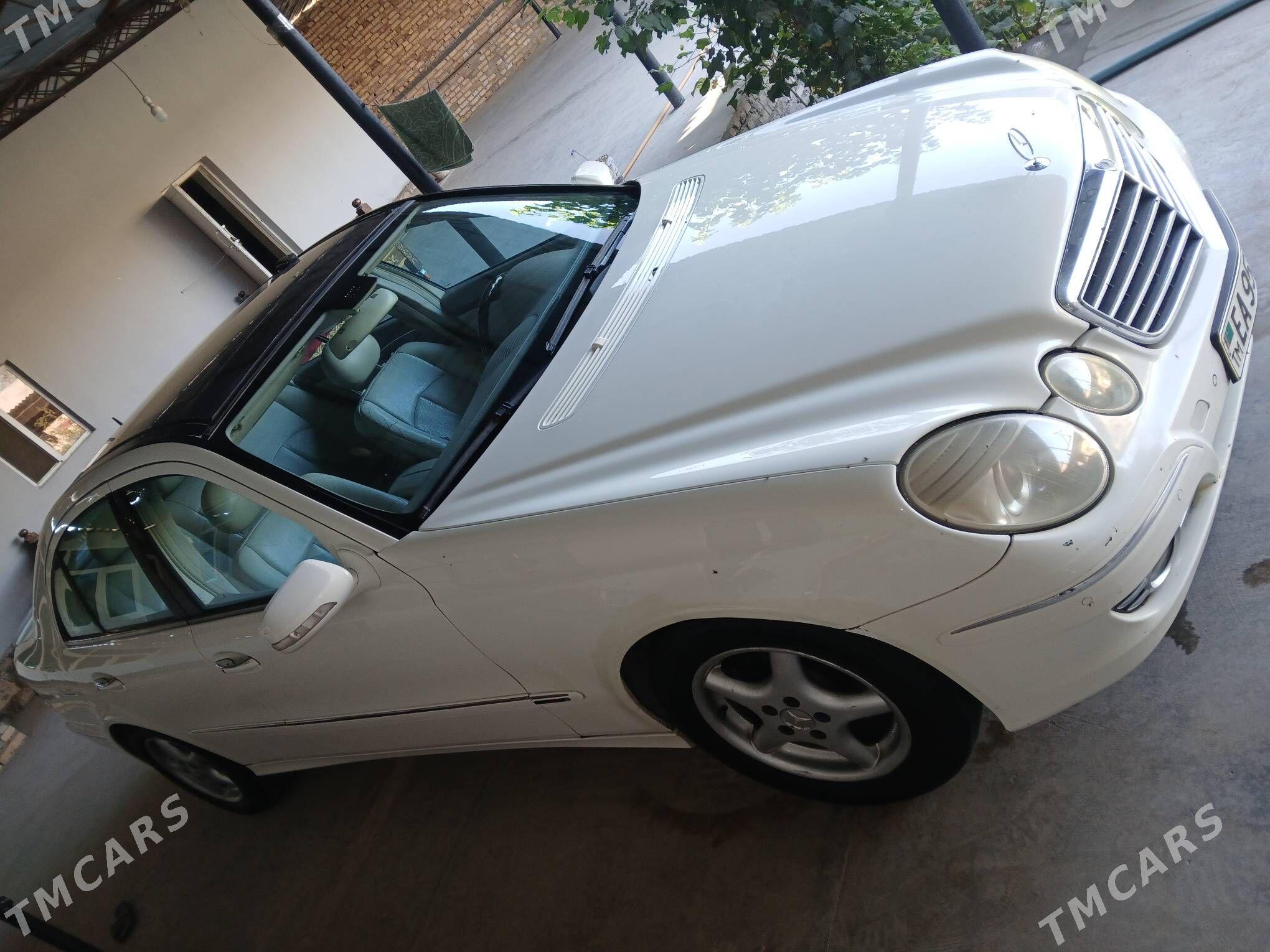 Mercedes-Benz E320 2003 - 140 000 TMT - Ходжамбаз - img 1