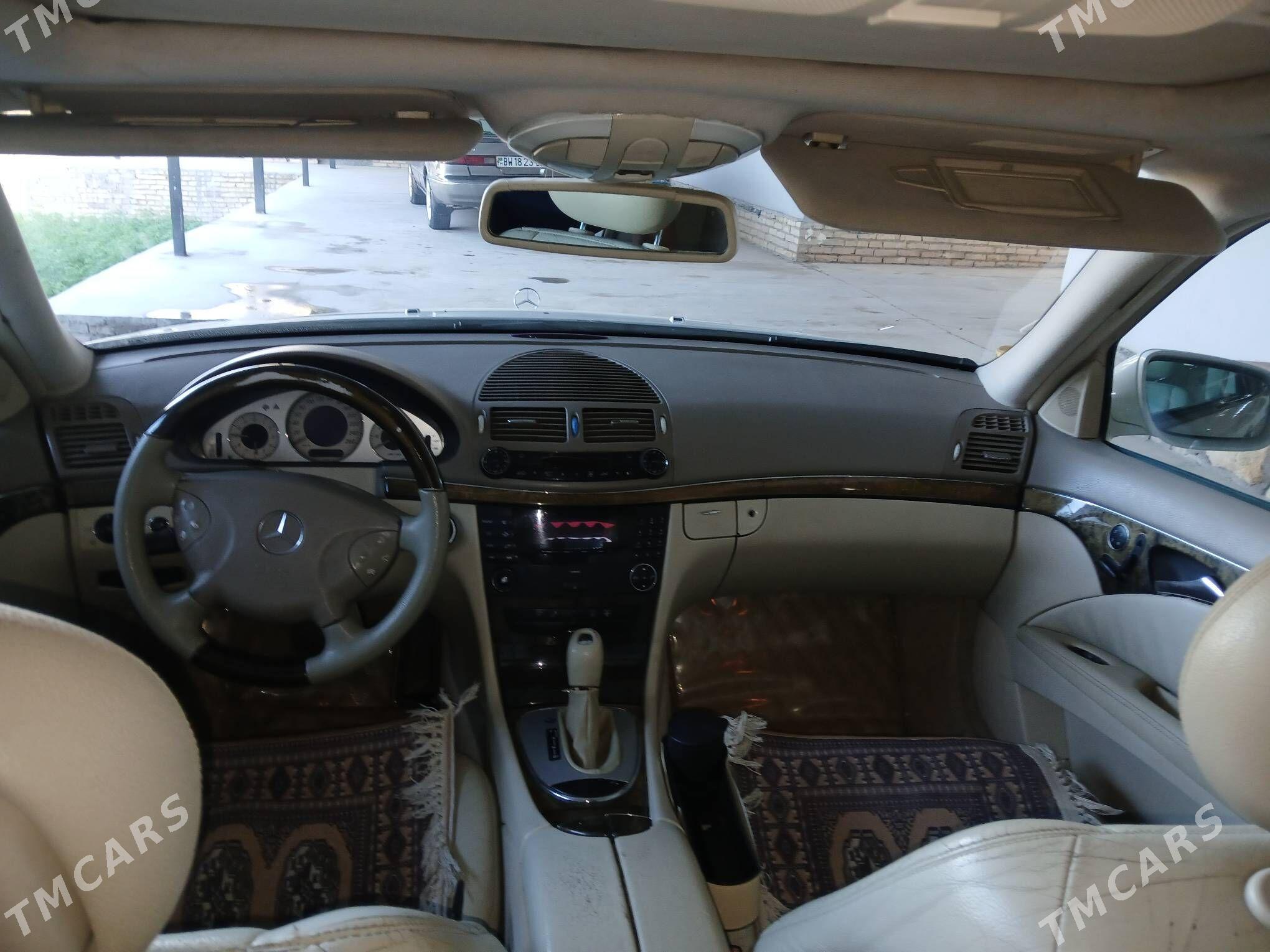 Mercedes-Benz E320 2003 - 140 000 TMT - Ходжамбаз - img 4