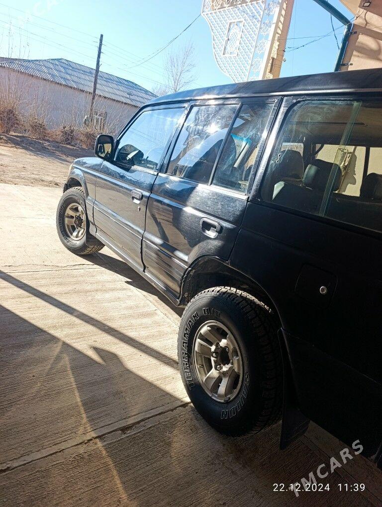 Mitsubishi Montero 1996 - 70 000 TMT - Кёнеургенч - img 2
