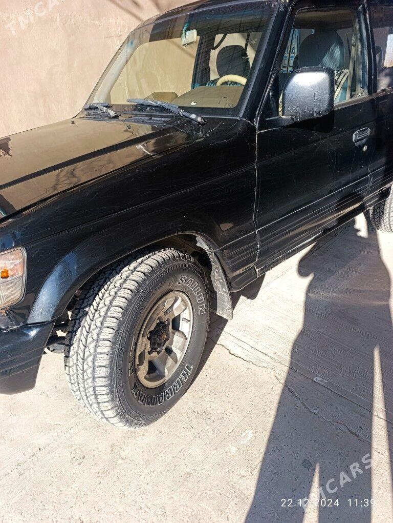 Mitsubishi Montero 1996 - 70 000 TMT - Кёнеургенч - img 1