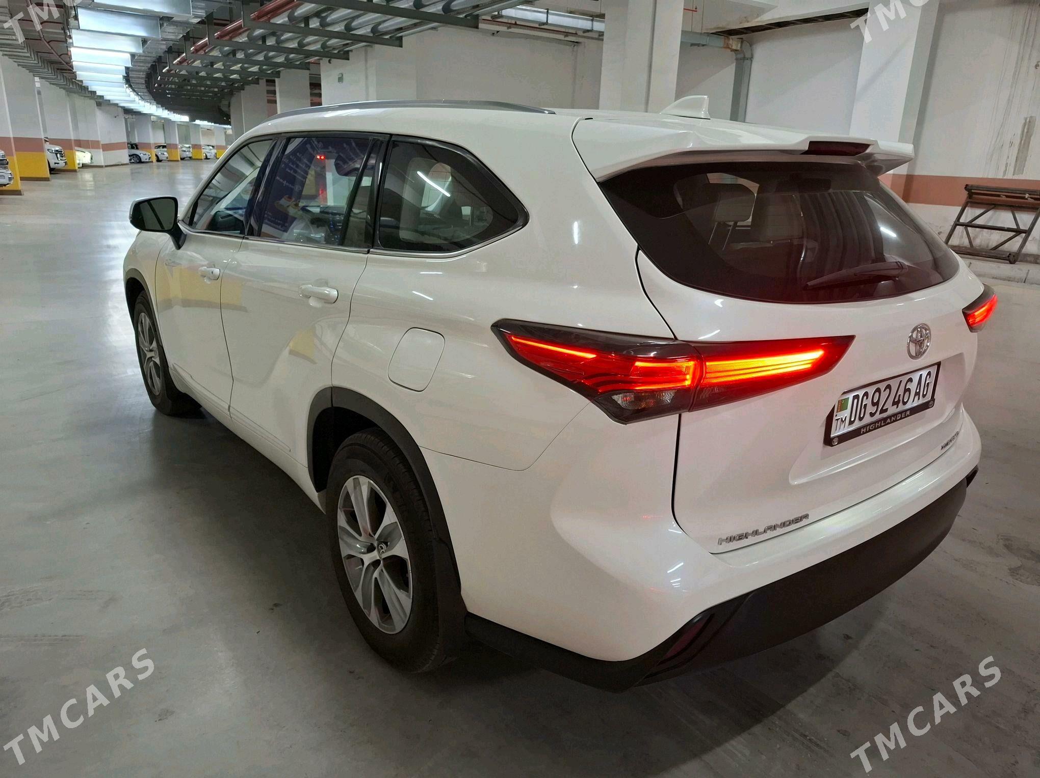 Toyota Highlander 2021 - 550 000 TMT - Aşgabat - img 4