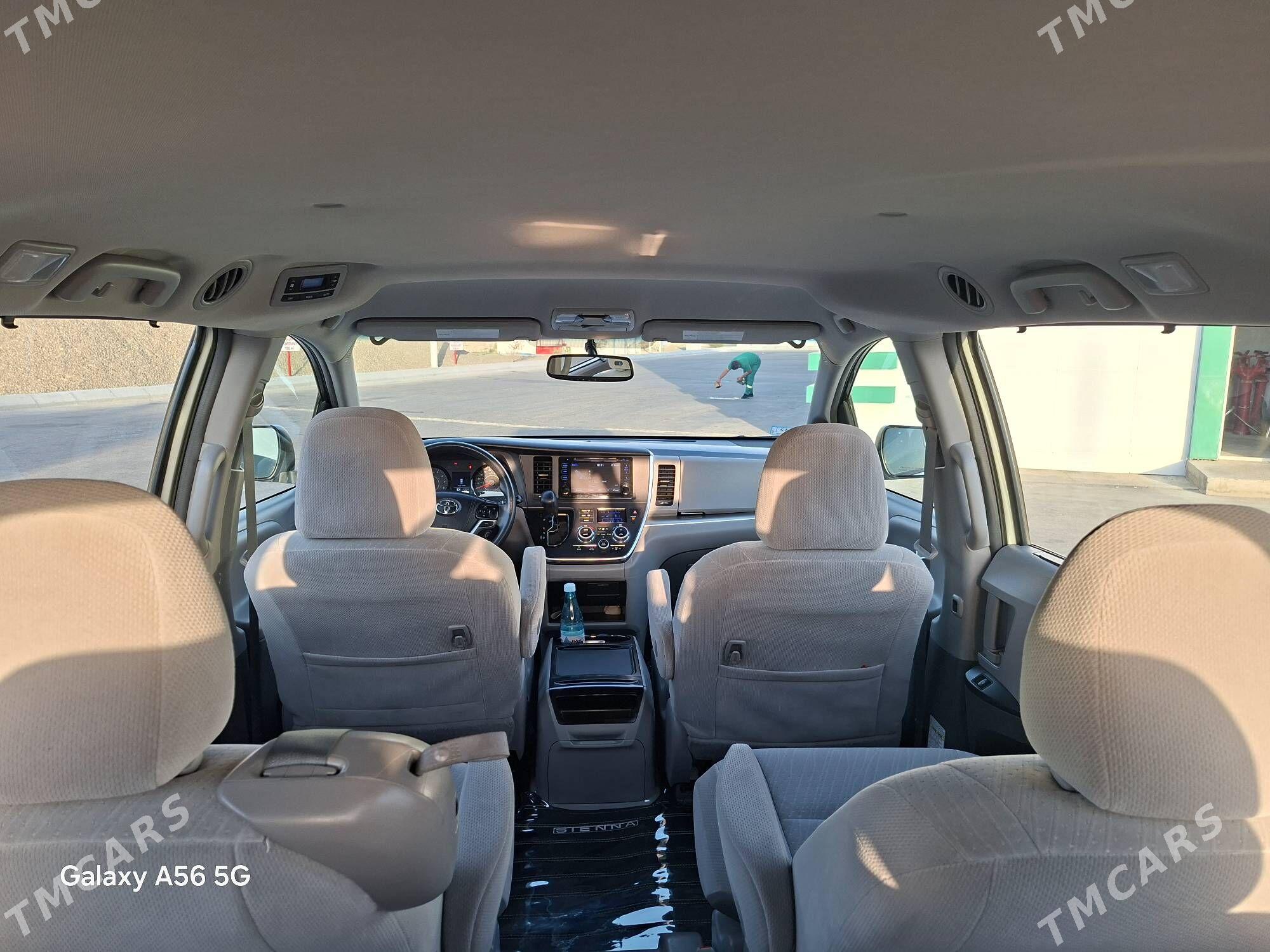 Toyota Sienna 2017 - 397 000 TMT - Туркменбаши - img 7