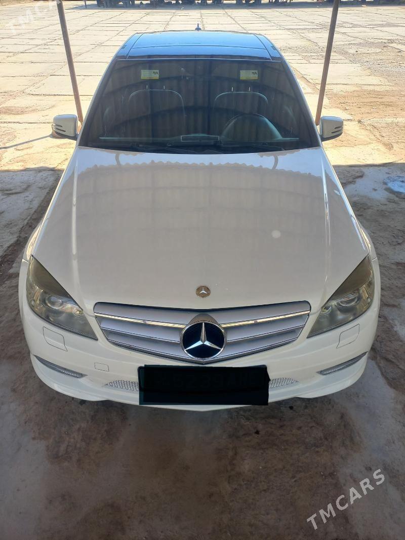 Mercedes-Benz C300 2010 - 190 000 TMT - Ак-Бугдайский этрап - img 4