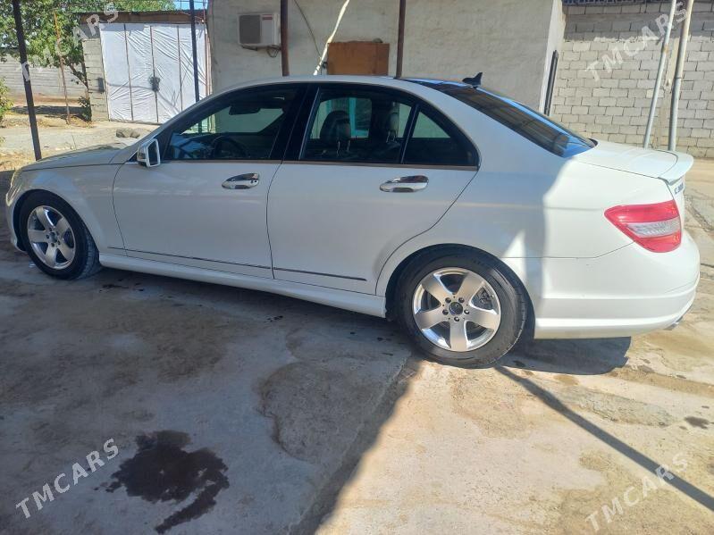 Mercedes-Benz C300 2010 - 190 000 TMT - Ак-Бугдайский этрап - img 2