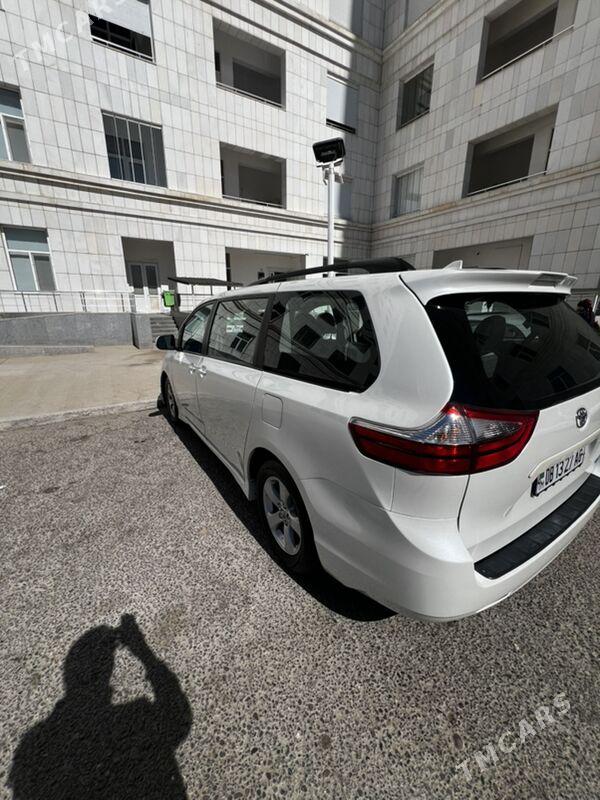 Toyota Sienna 2019 - 378 000 TMT - Ашхабад - img 5