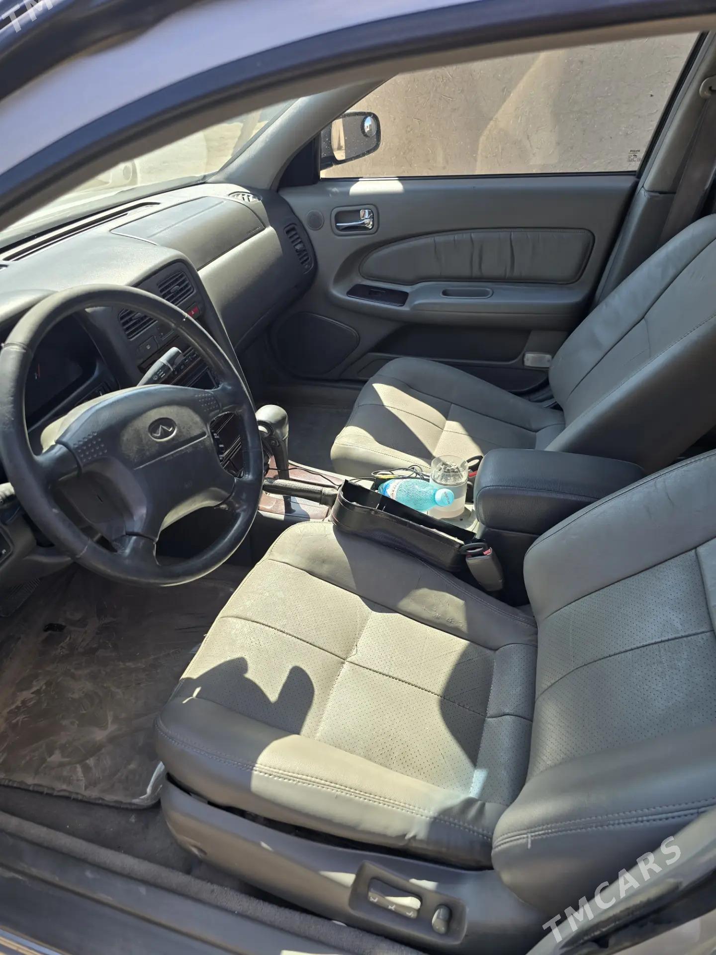 Infiniti I30 1998 - 80 000 TMT - Гурбансолтан Едже - img 7