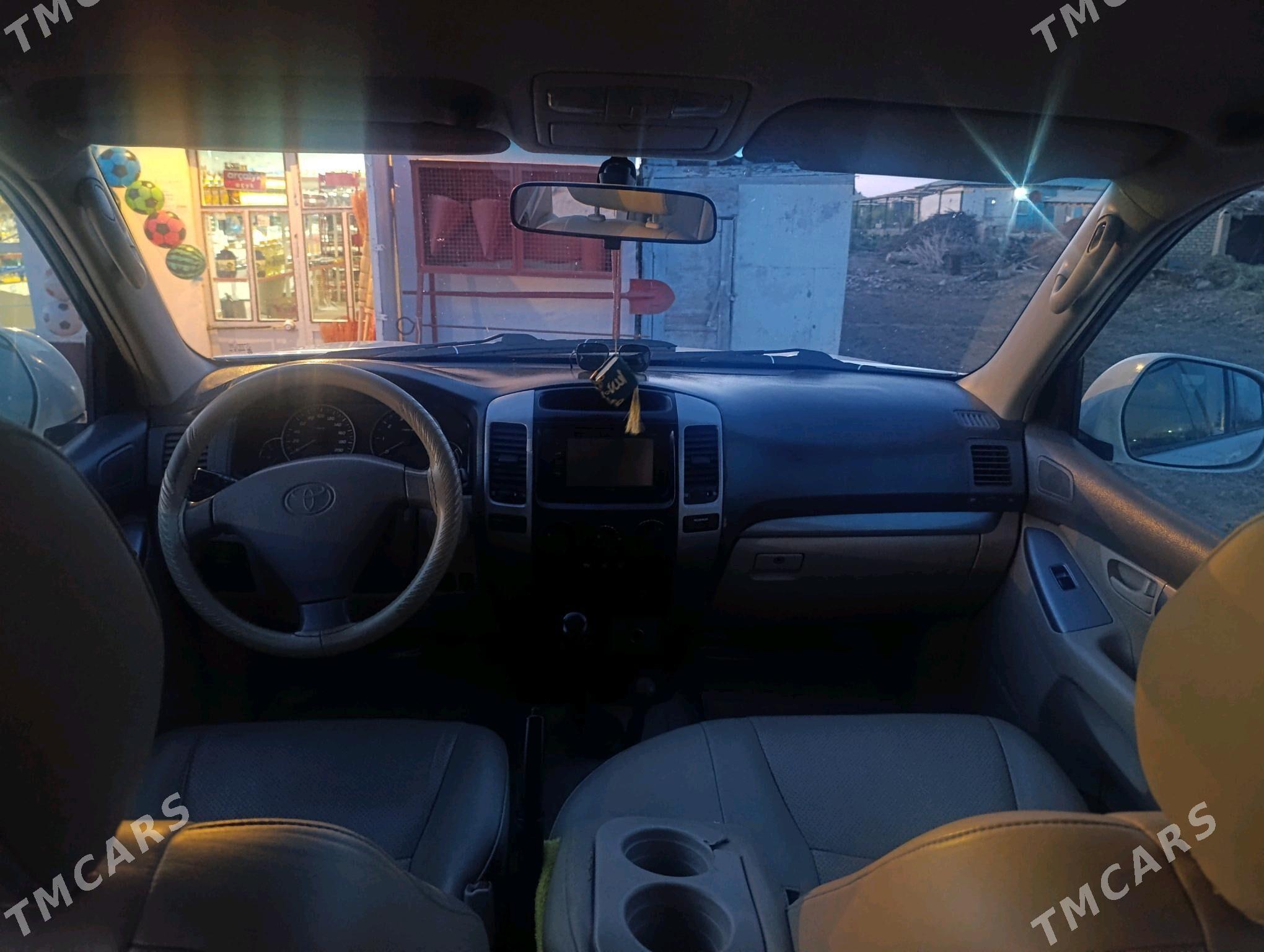 Toyota Land Cruiser Prado 2004 - 280 000 TMT - Baýramaly - img 3