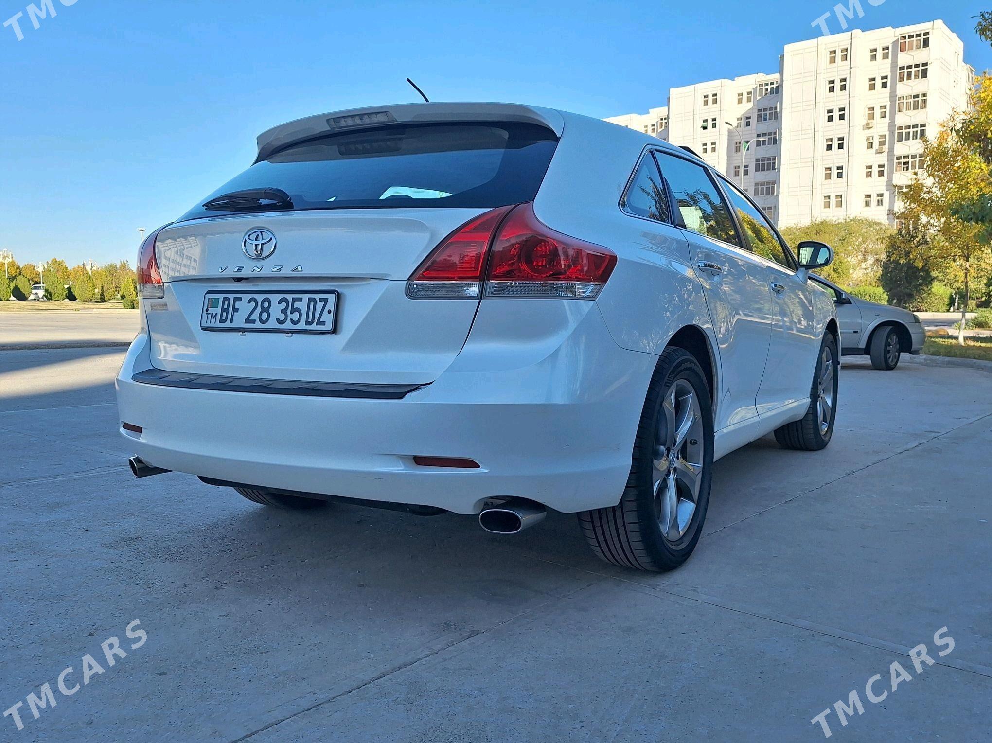 Toyota Venza 2010 - 250 000 TMT - Дашогуз - img 4