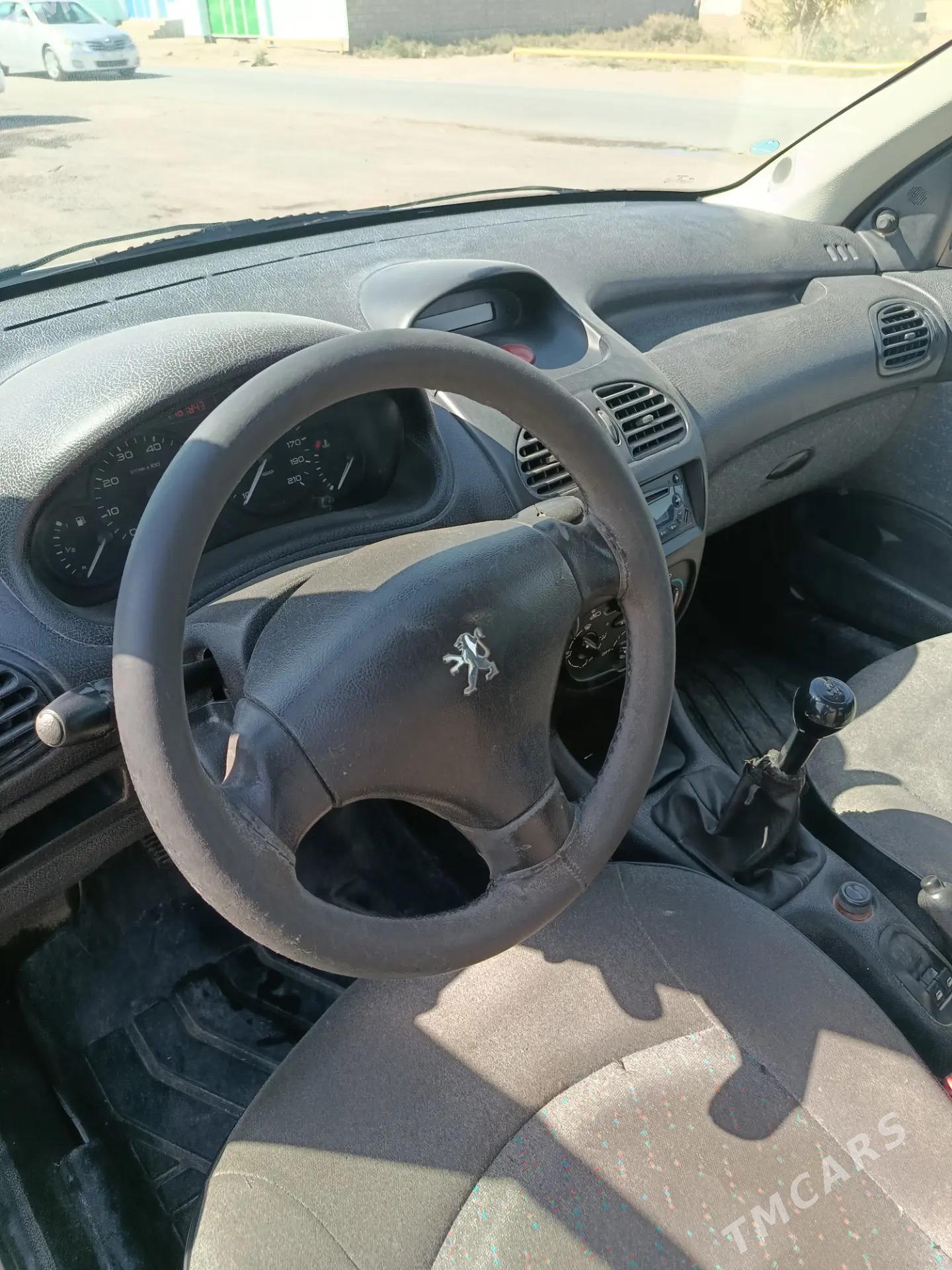 Peugeot 206 2010 - 80 000 TMT - Kaka - img 3