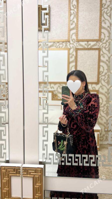 zenan geyimleri - ул. Советская (Гарашсызлык шаёлы) - img 2