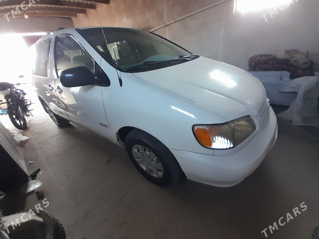 Toyota Sienna 2002 - 165 000 TMT - Эсенгулы - img 3