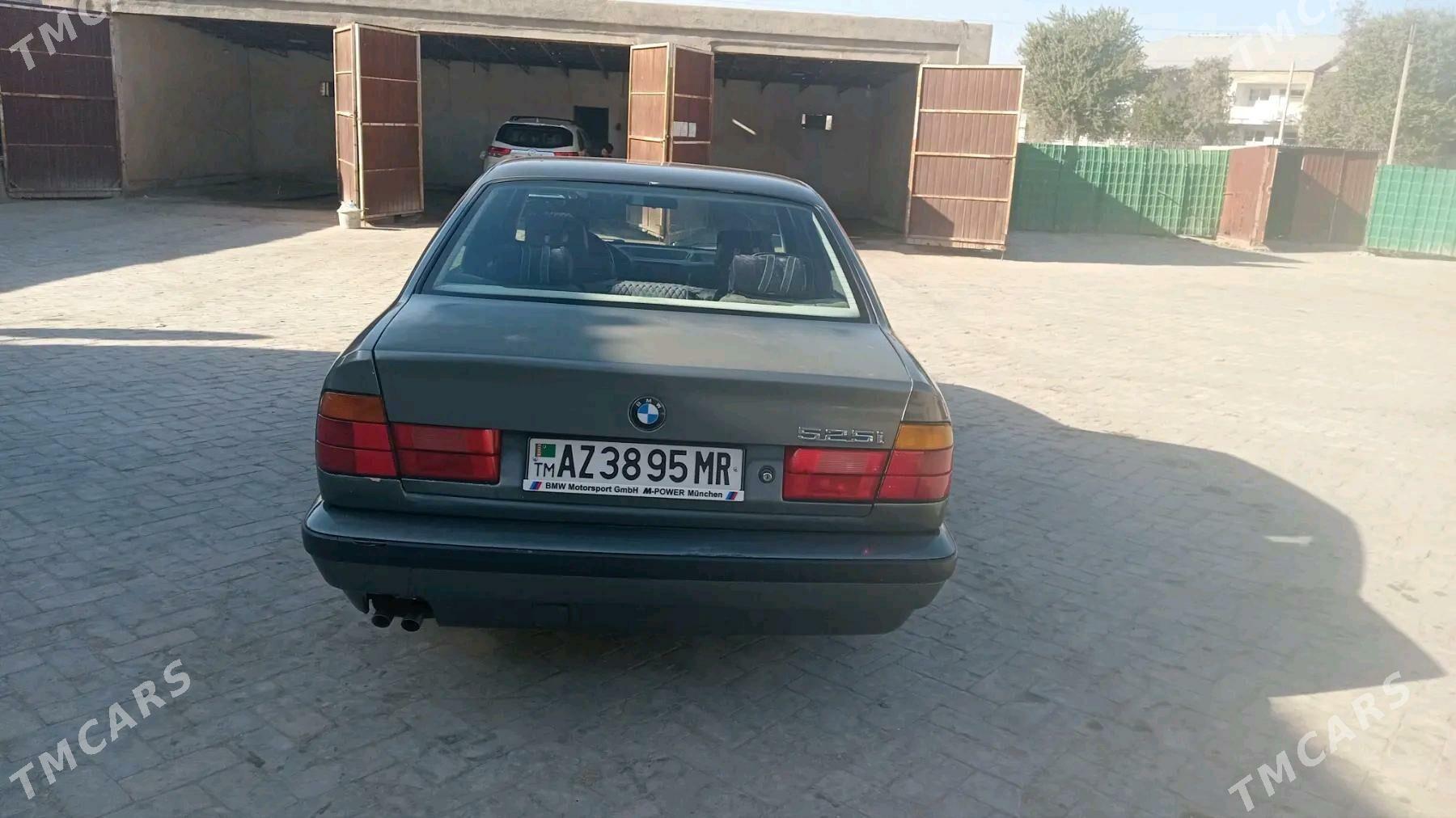 BMW 520 1989 - 66 000 TMT - Туркменгала - img 11