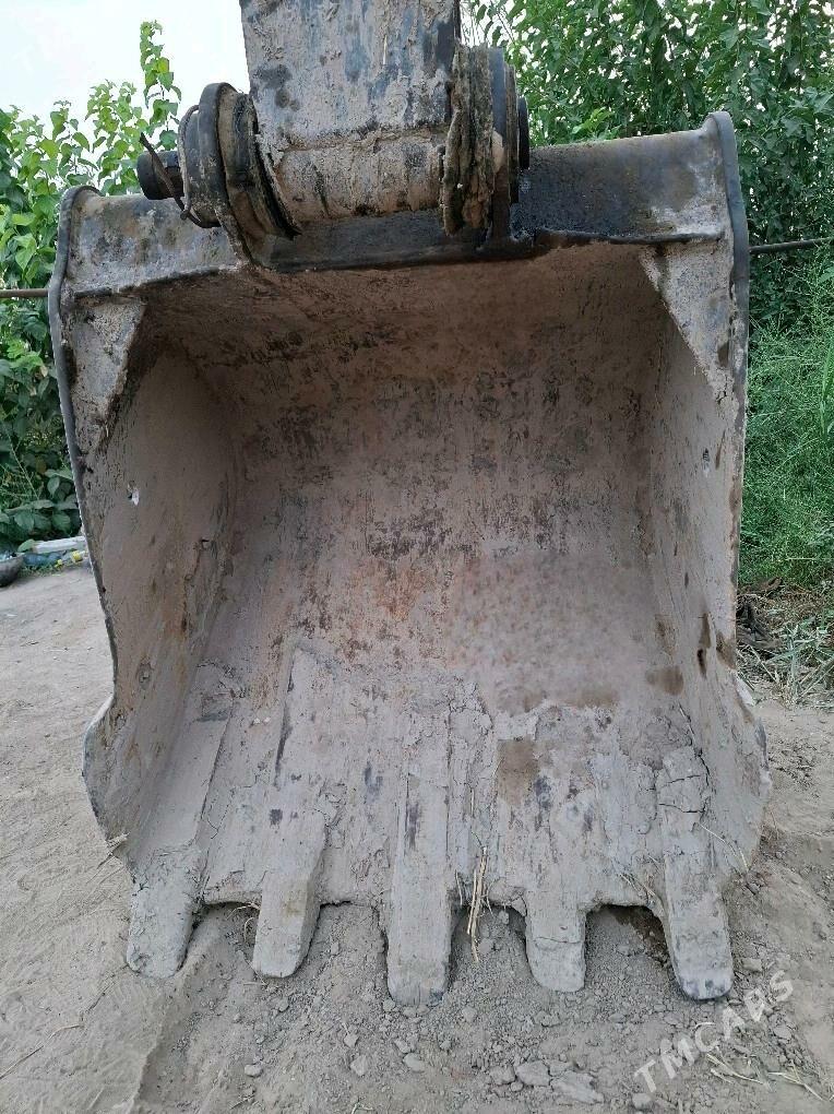 Caterpillar Excavator 2007 - 900 000 TMT - Mary - img 4